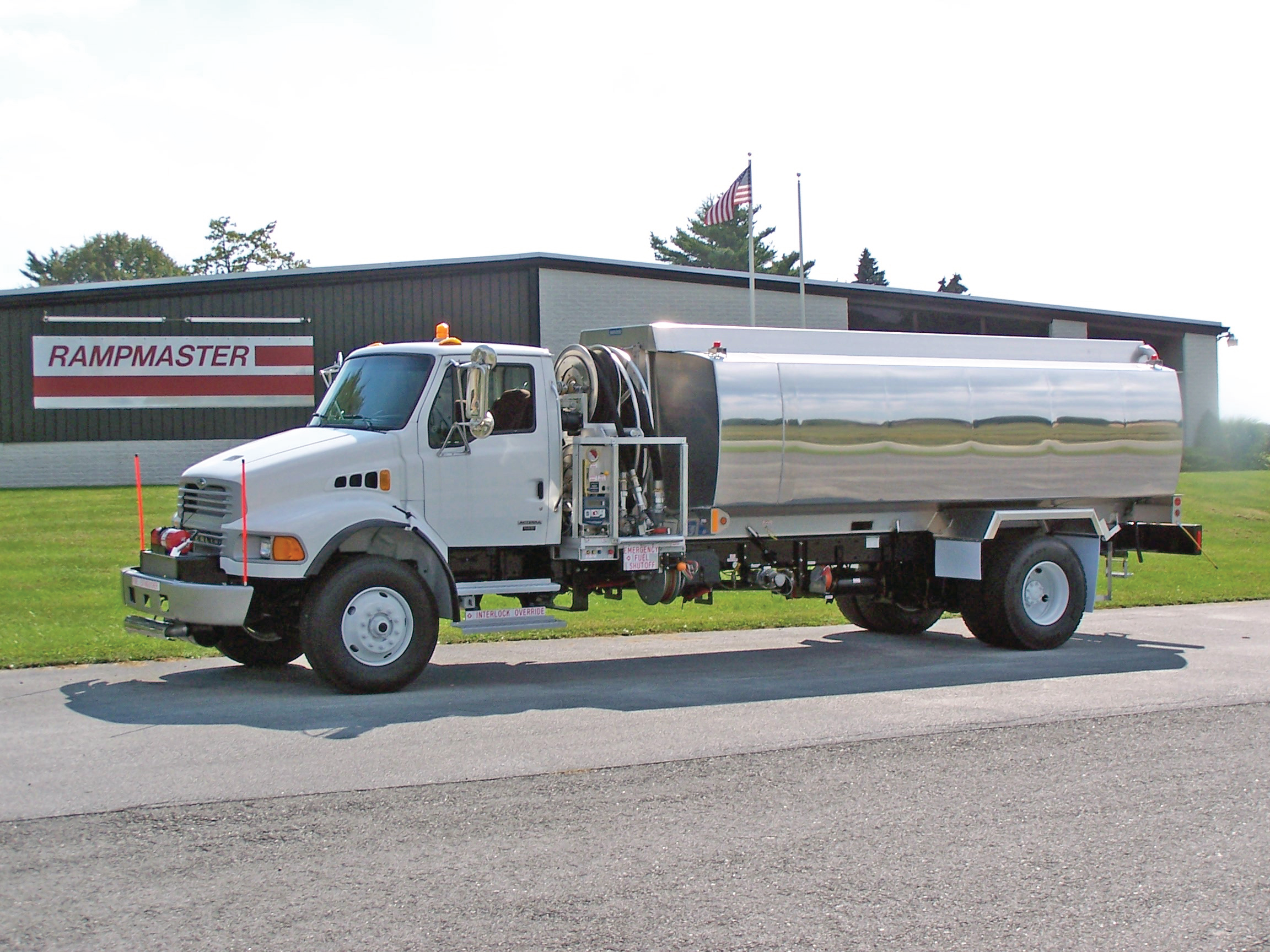 Rampmasteraircraftrefuelers 10026511
