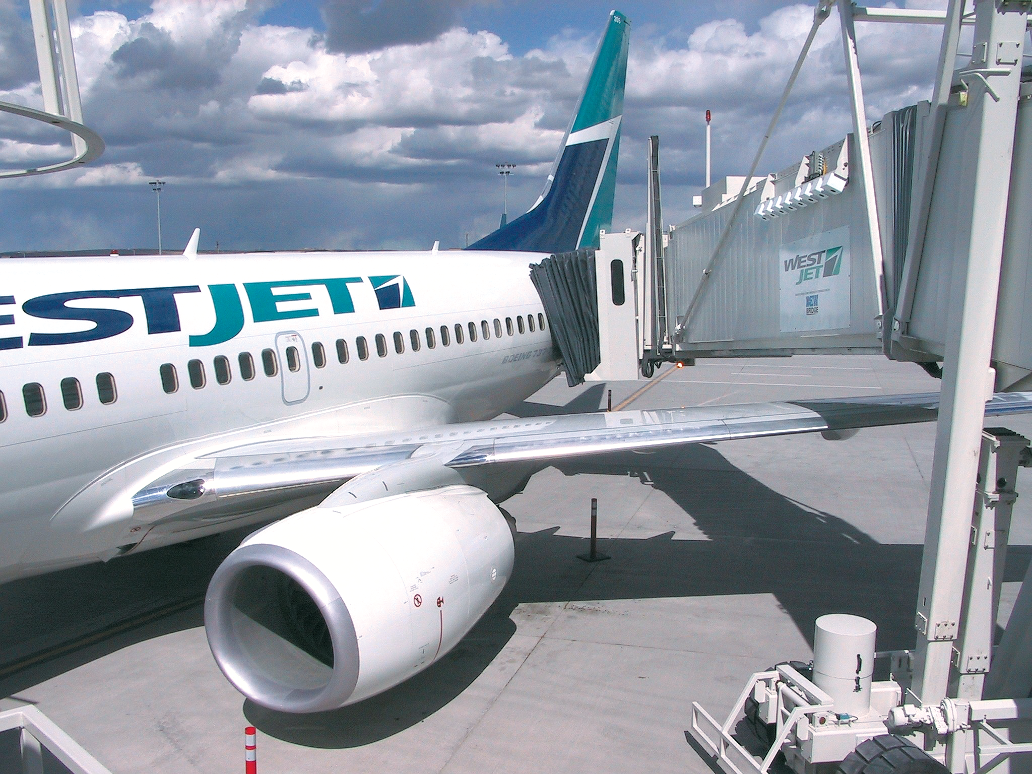 Apronandradialdrivepassengerboardingbridges 10133074