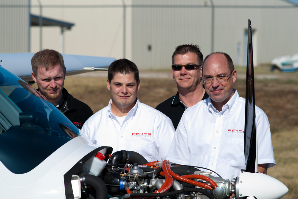 Teaching two-days on seminars on REMOS maintenance were (l. to r.) Matthias Kuhn, Nicholas Williams, Dirk von Zweydorff, Wolfgang Labudde.