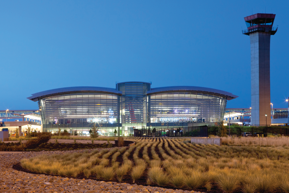 Sacterminalbaxisdusk0518jk 10515595