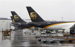 Upscargoplanes 10658098 Upscargoplanes 10658098