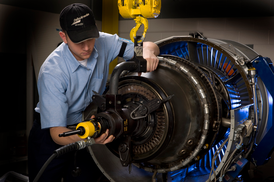 ) A Dallas Airmotive Engine Technician works on reassembly of the hot section on a PW305A used on a Learjet 60 business jet. Dallas Airmotive, a BBA Aviation Engine Repair and Overhaul (ERO) company, has been selected by Bombardier Customer Services to provide &ldquo;best in class&rdquo; engine support at its North American service centers. The two parties have signed an engine service agreement whereby Dallas Airmotive will support Learjet 30/40/50/60 series, Challenger 300/600 and Global Express/XRS/5000/6000 customers.