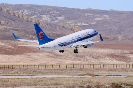 Pictured here, Boeing&rsquo;s 4,000th Next-Generation 737 using RNP AR Procedures at Kanas Regional Airport, Xinjiang Province, China.