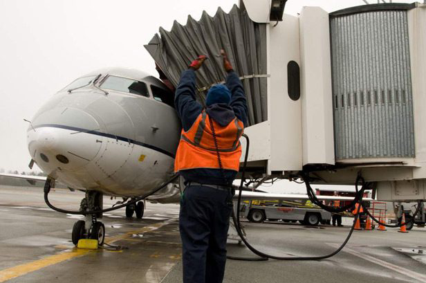 Getting The Jetway To The Gate On Time | Aviation Pros