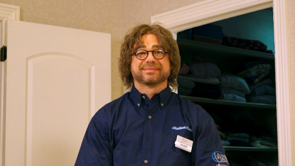 Shown in disguise, Joe DiDomizio, President & CEO of Hudson Group, the travel retailer that operates in 70 airports and transit terminals in the US and Canada, goes on an undercover mission in his company, on UNDERCOVER BOSS, Friday, Jan. 31 (8:00-9:00 PM, ET/PT) on the CBS Television Network.