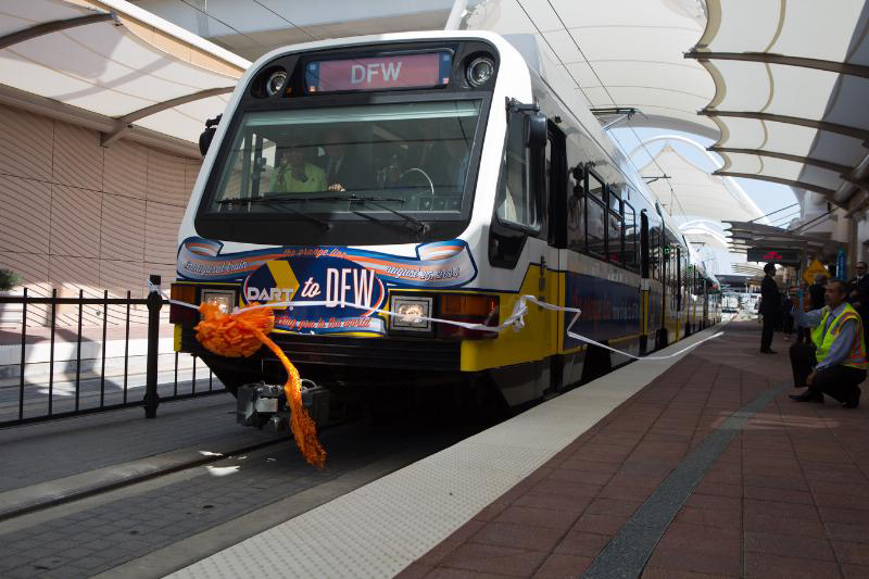 Dallas Area Rapid Transit (DART) TRAIN pulls into Dallas/Fort Worth International Airport. (PRNewsFoto/DFW International Airport)