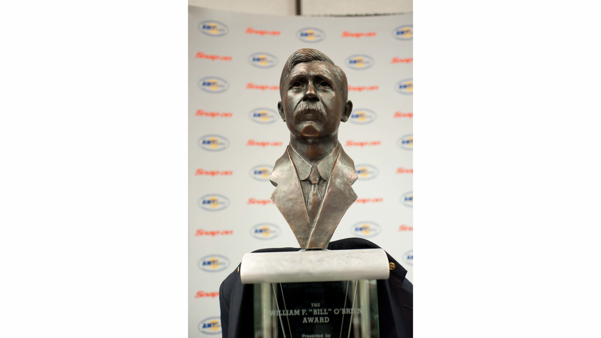 Snap-on debutes the William O&rsquo;Brien Award for Excellence in Aircraft Maintenance at AviationPros LIVE in March 2013.