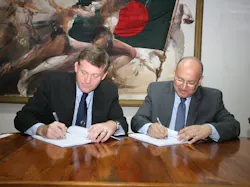 The agreement was signed by the airline’s Managing Director & CEO with the Chairman & CEO of Smart Aviation on behalf of their respective company The agreement was signed by the airline’s Managing Director & CEO with the Chairman & CEO of Smart Aviation on behalf of their respective company