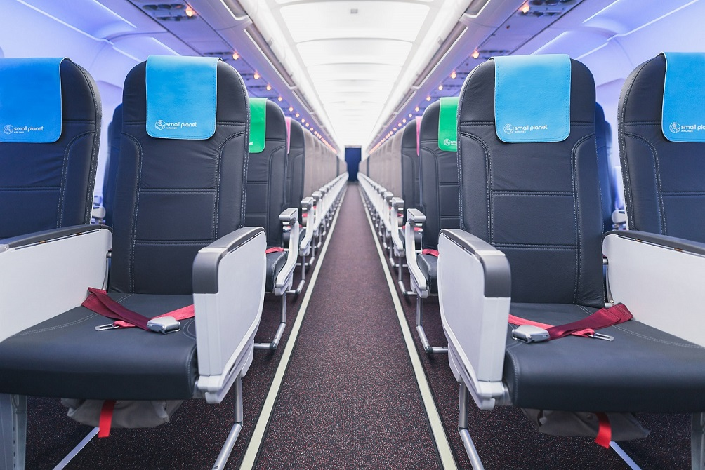 Fl Technics Small Planet Airlines1 56e03830b8628