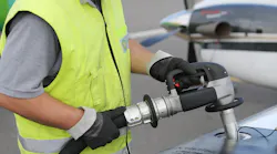 Aircraftrefuellingoverwing Zvf50jet Hoch 53csroysfipok Cuf Aircraftrefuellingoverwing Zvf50jet Hoch 53csroysfipok Cuf