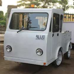 Electric Tow Tractor Electric Tow Tractor