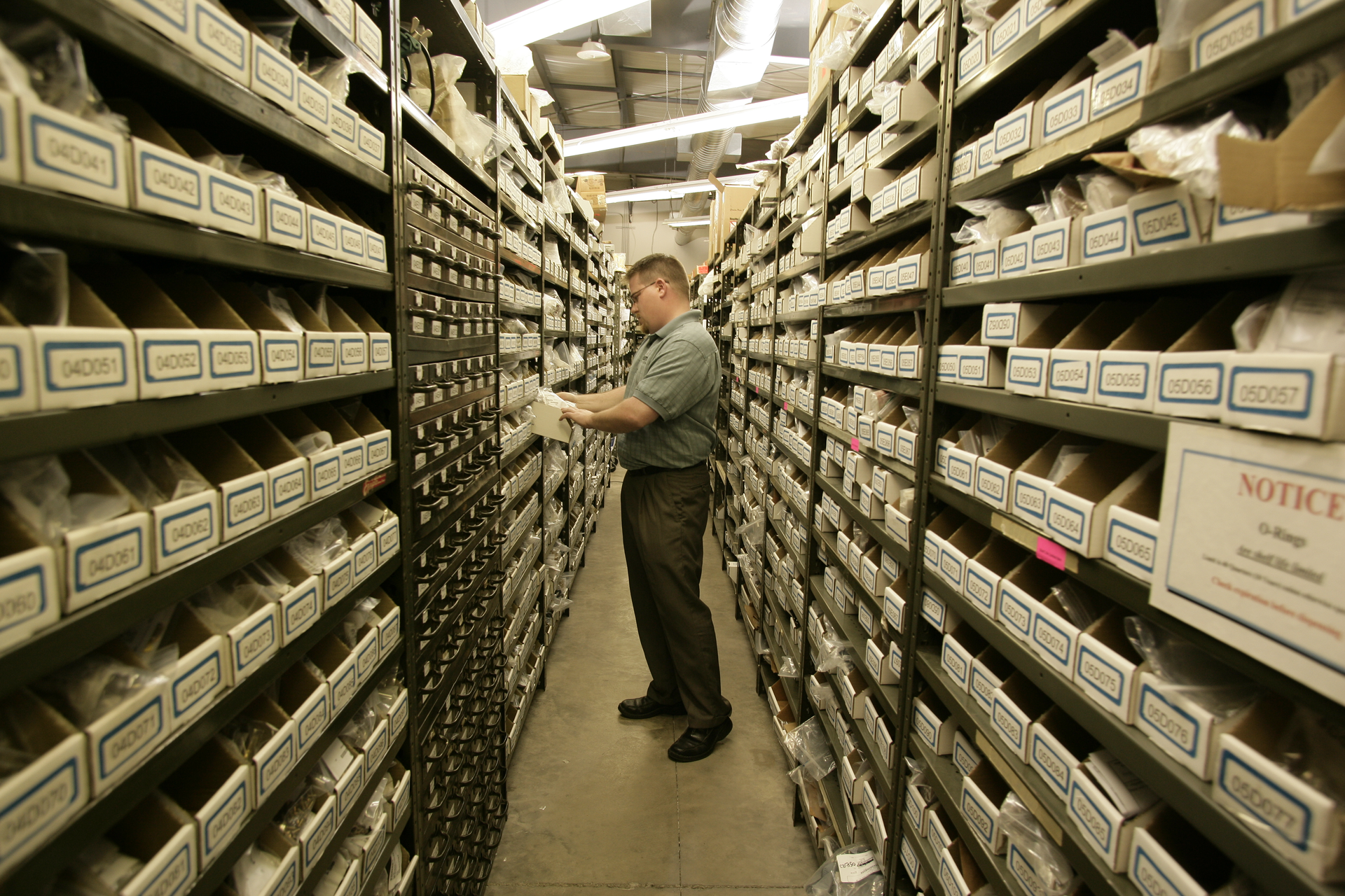 W6 V9519 58cae1b03c4a4