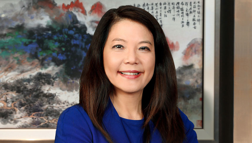 Gouw was ranked among American Banker magazine&rsquo;s &ldquo;25 Most Powerful Women in Banking&rdquo; five times and she twice received the Los Angeles Business Journal&rsquo;s &ldquo;Women Making a Difference&rdquo; award.