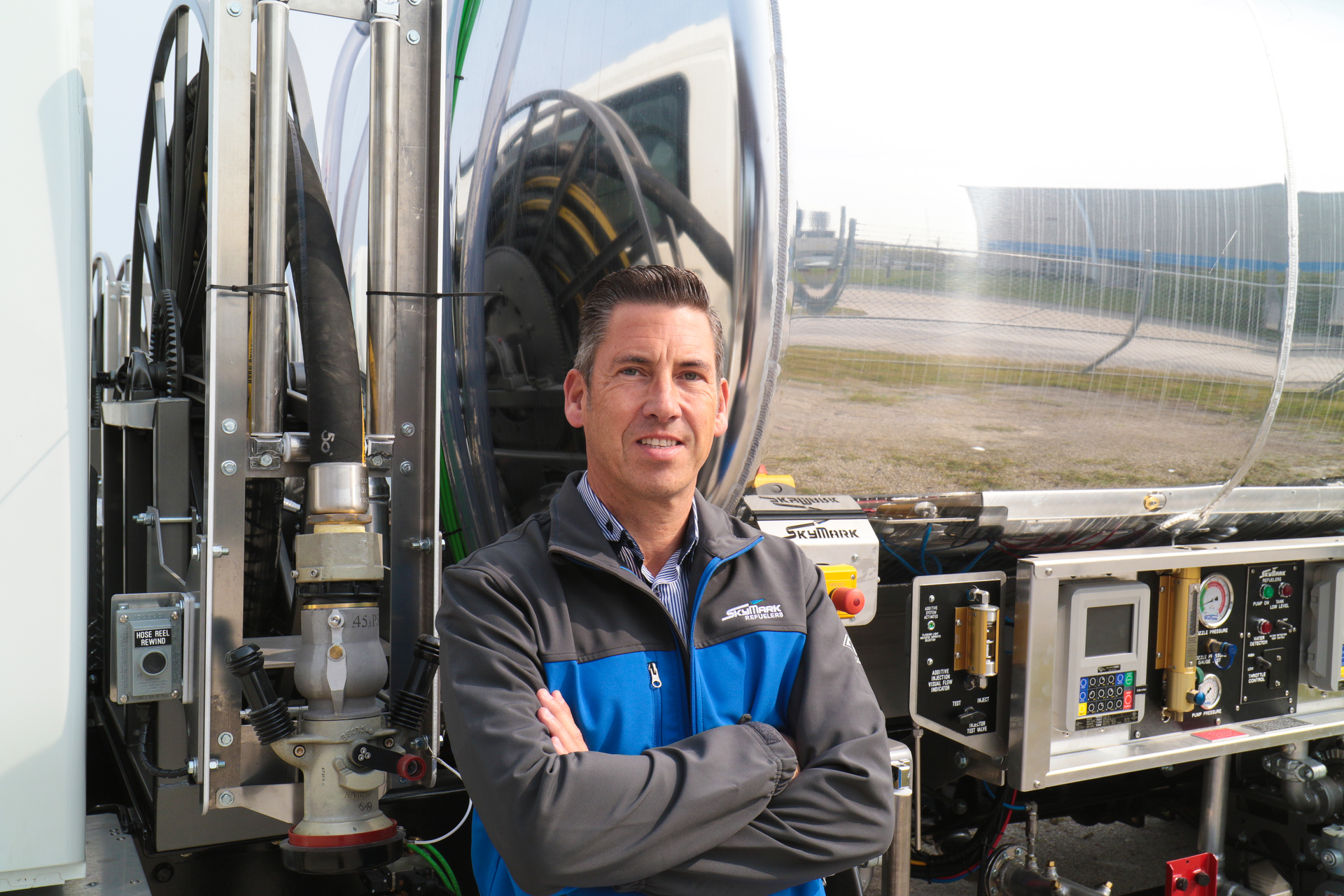 skymark rLewis 01 59c2b1f63f9fa