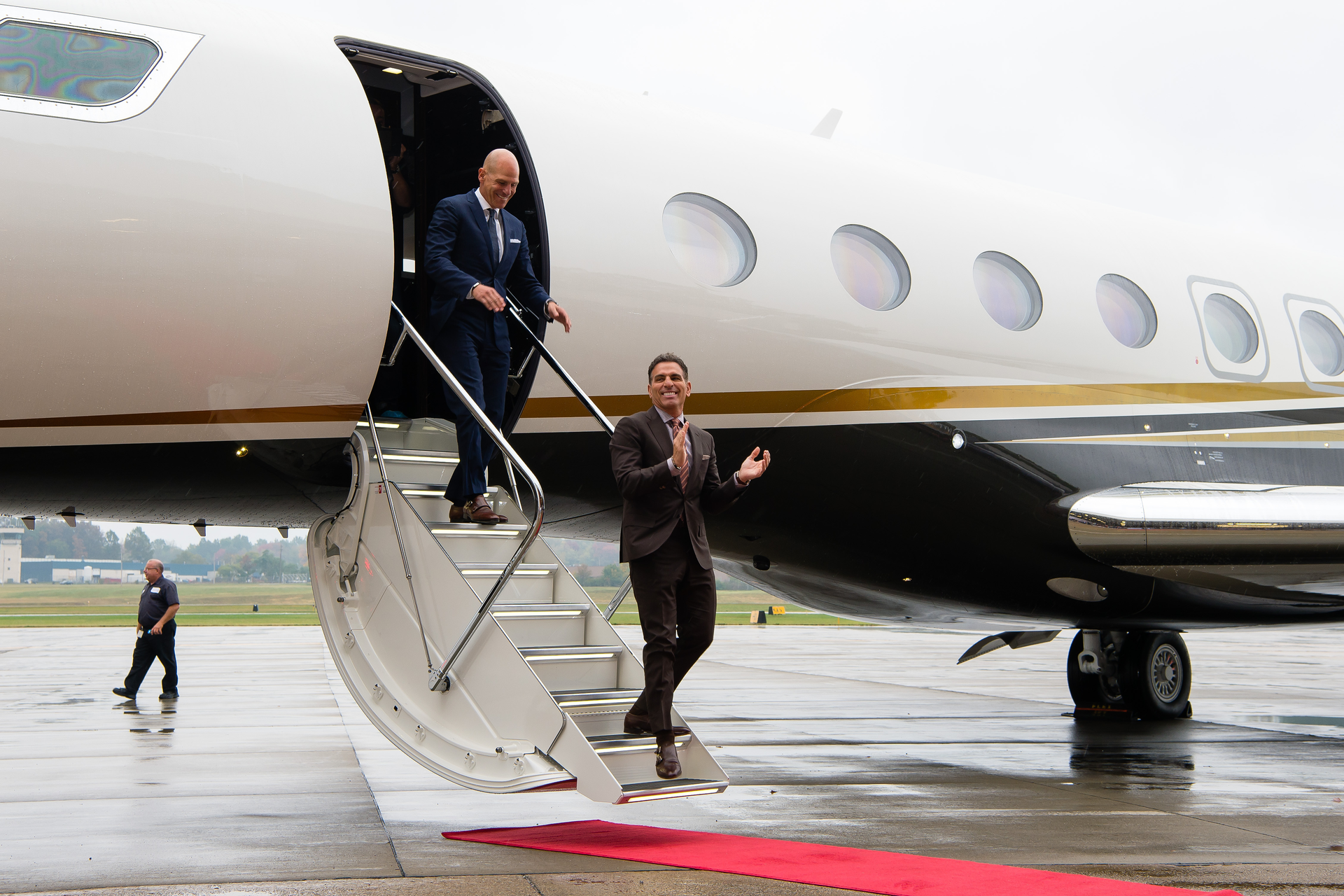 Flexjet Chairman Kenn Ricci (right), Flexjet CEO Michael Silvestro (left) celebrated the delivery of the company&rsquo;s first Gulfstream G650 at the Global Headquarters in Cleveland, Ohio, Friday Oct. 6, 2017. (Jason Miller/AP Images for Flexjet)