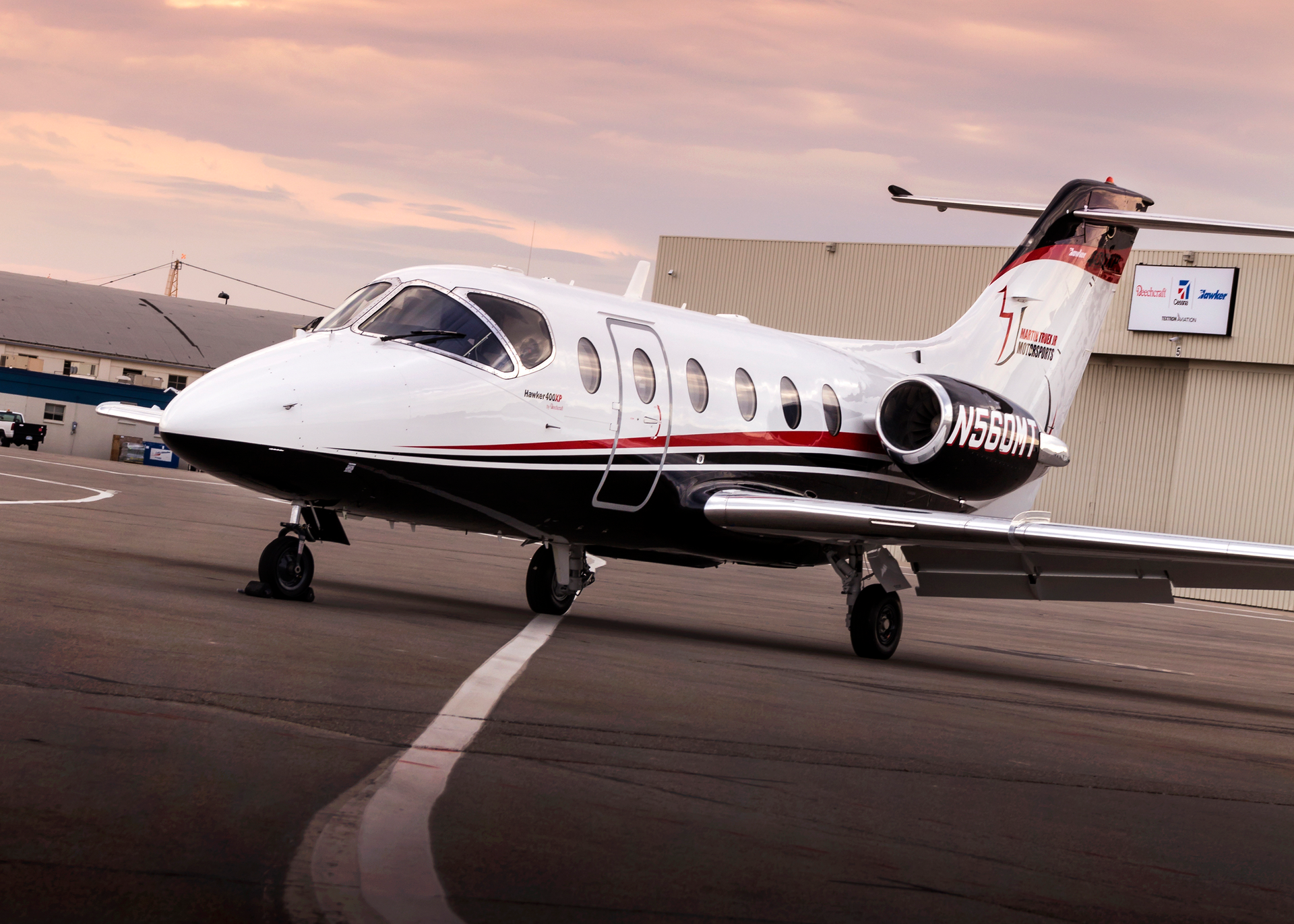 Truex photo 59d63ae61cd2a