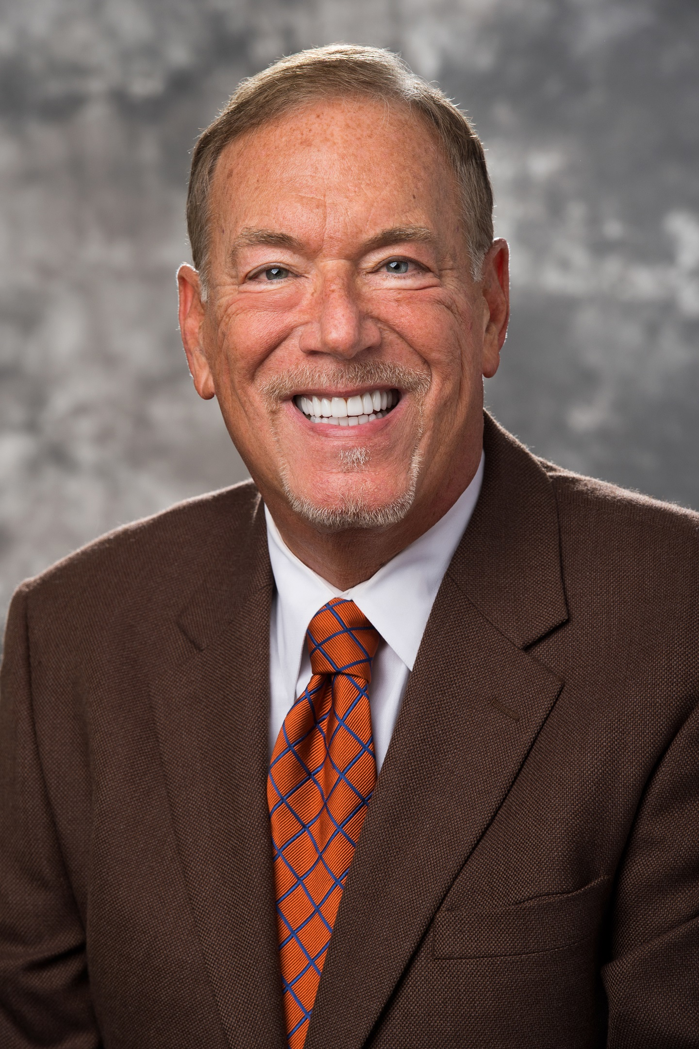 Dombroff Mark 2017 002 5a147bf63dfe4