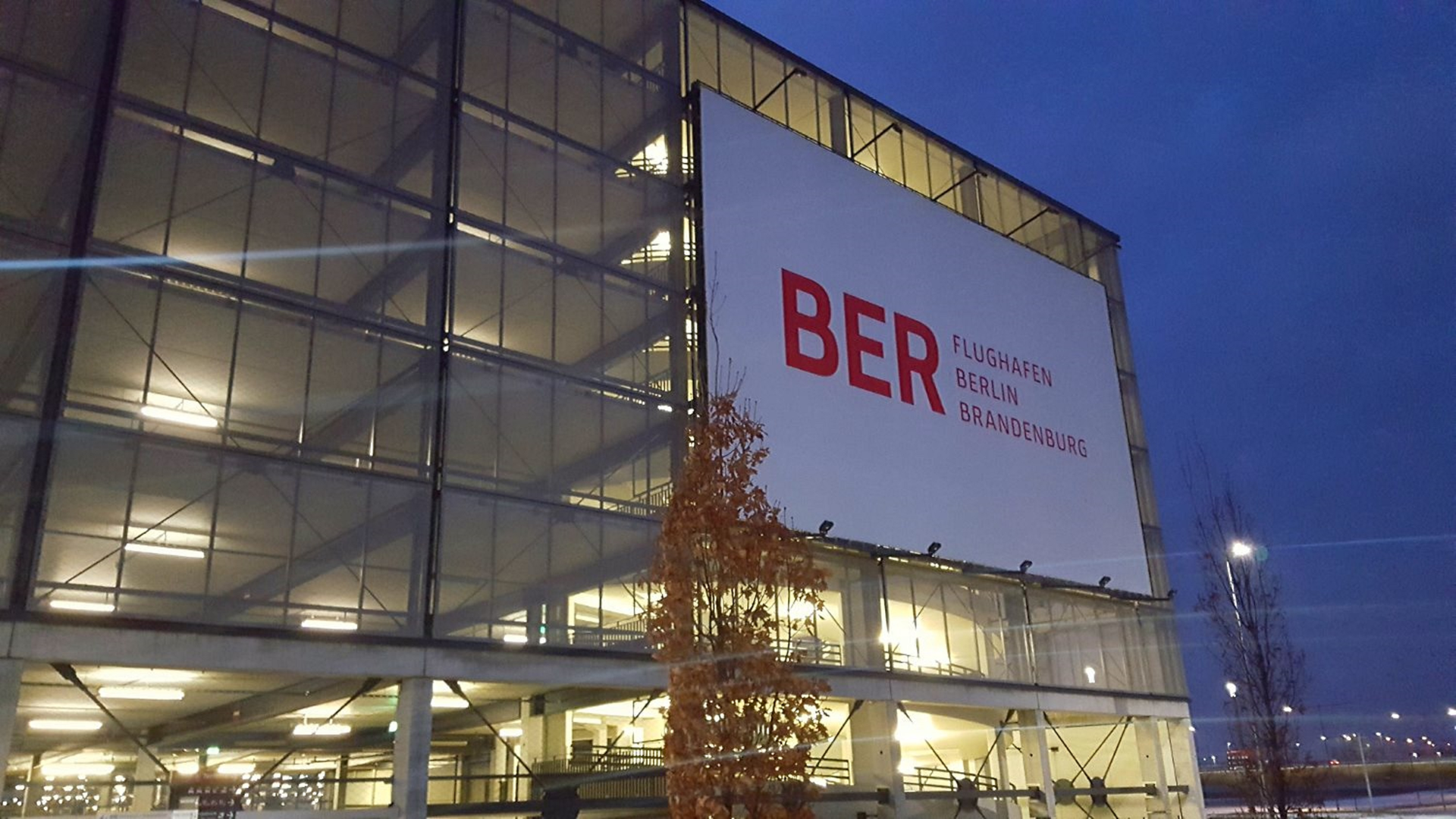 Flughafen Berlin Brandenburg 5a996cf7b4f9f