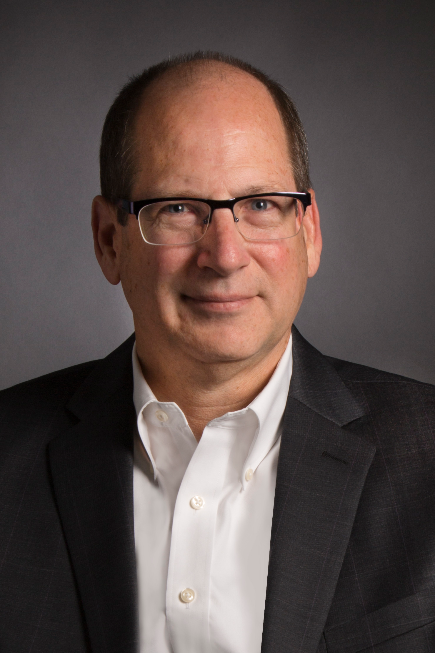 Tom Rossbach Cropped New 5ab940796ea85