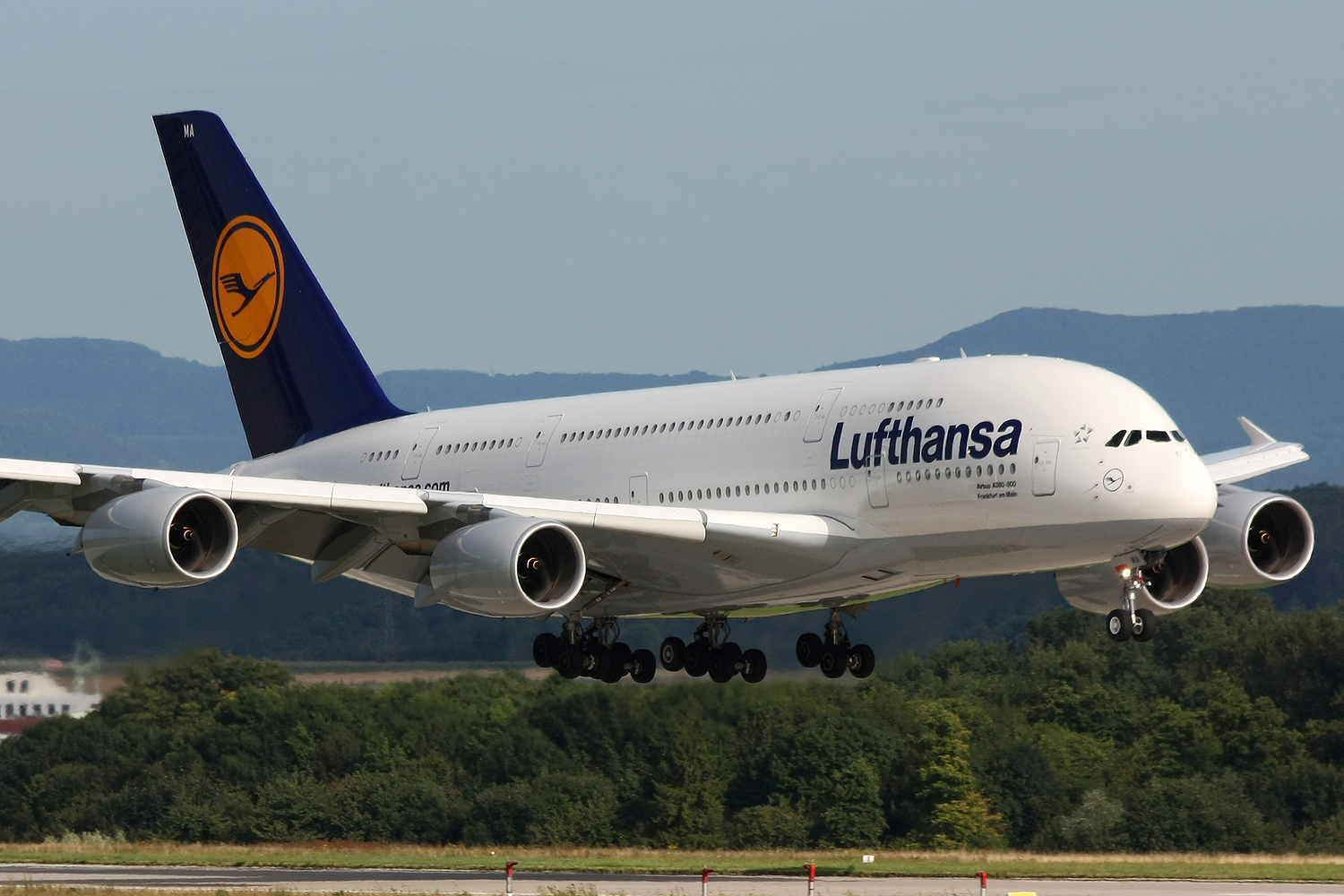 Lufthansa A380 D Aima 1 5accb0f4c3762