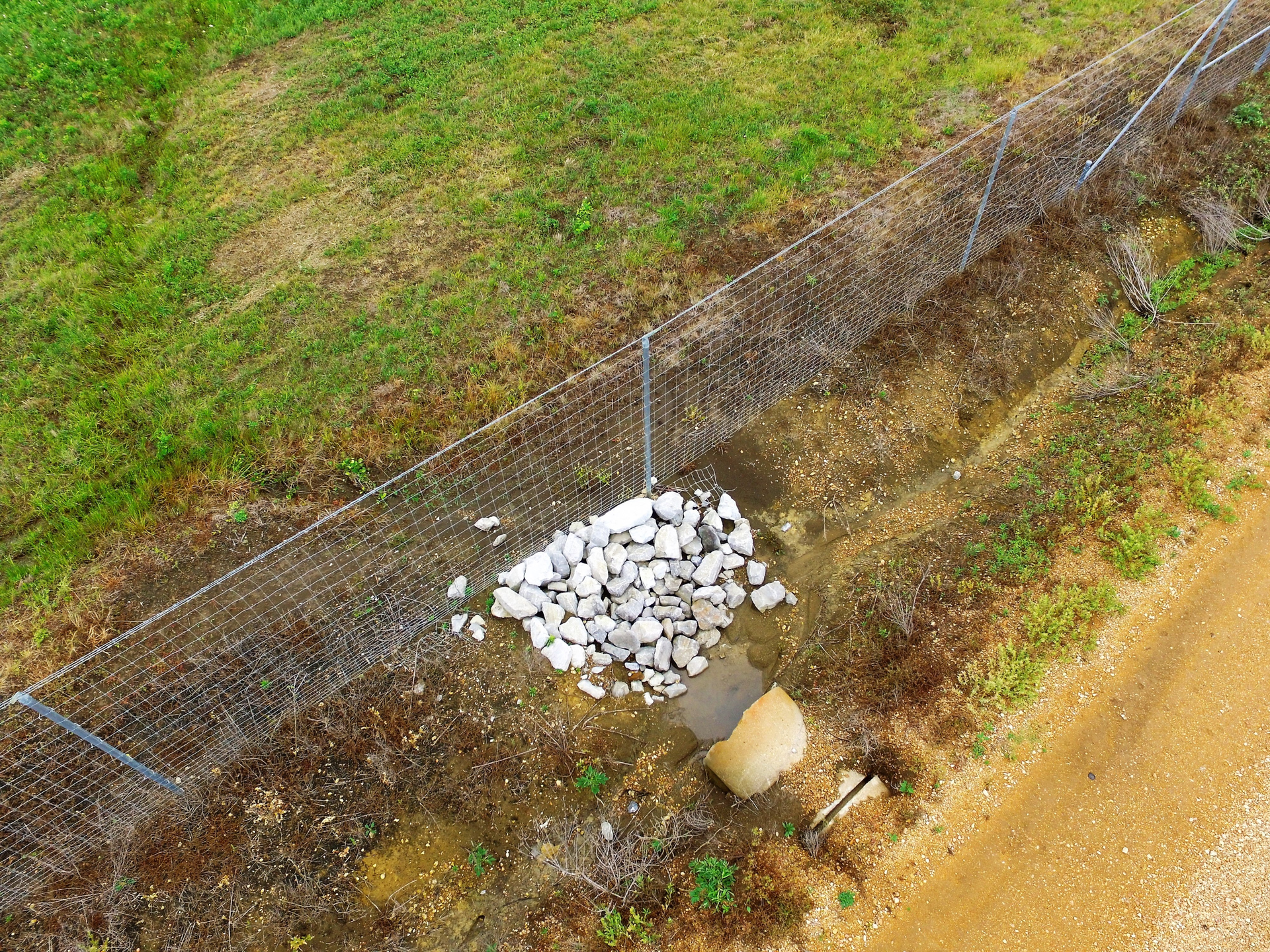 In addition to wildlife control, the airport started testing the drone in various roles, including perimeter patrols, inspection of the fence and gates and facility inspections including roofs and other hard to reach areas.