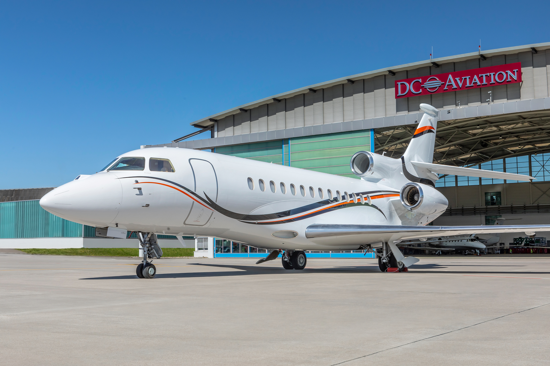 DCA Falcon 7X 5b27b0e32e3f7