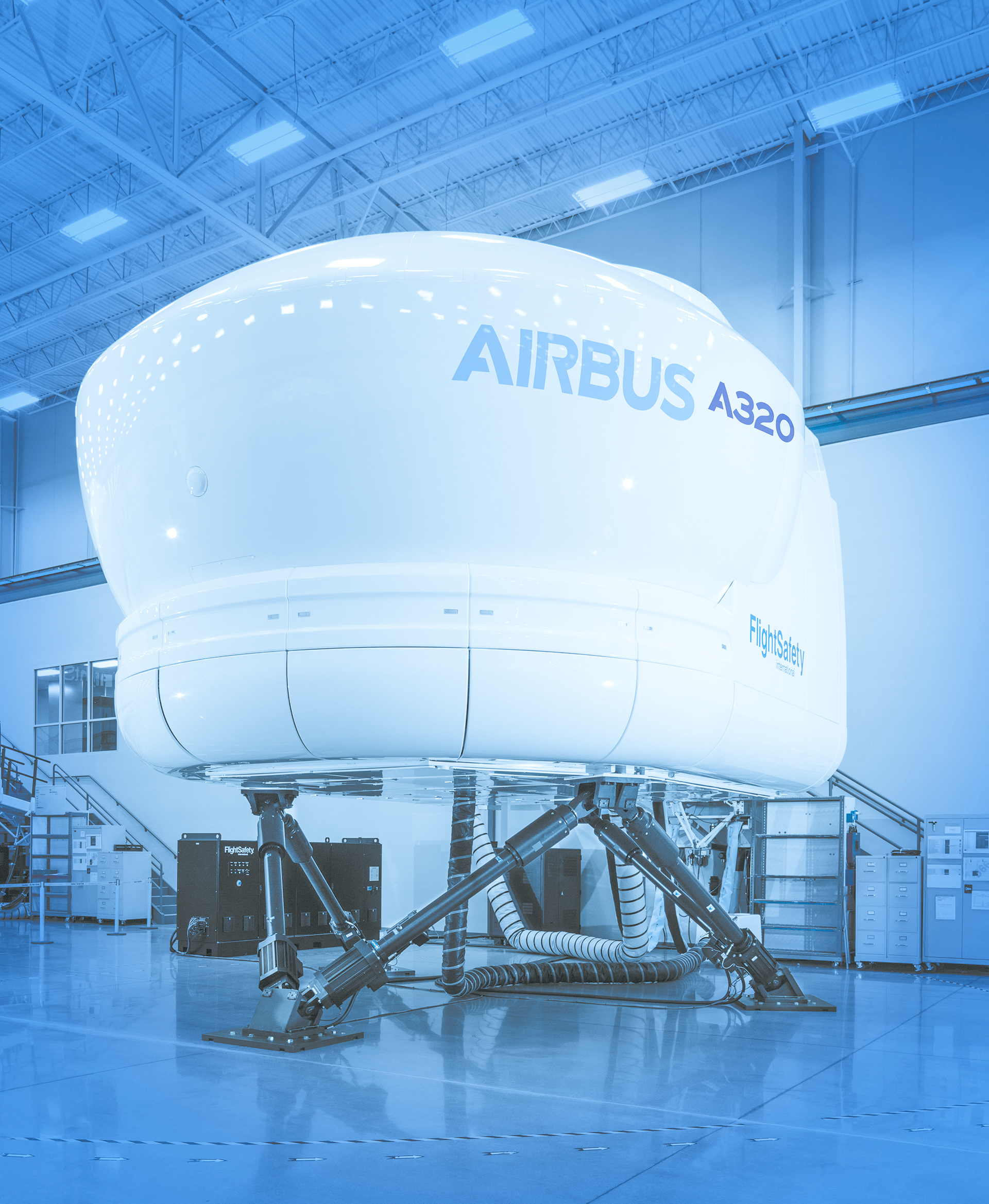 FlightSafety Airbus A320 full flight simulator 5b7f081b68be3