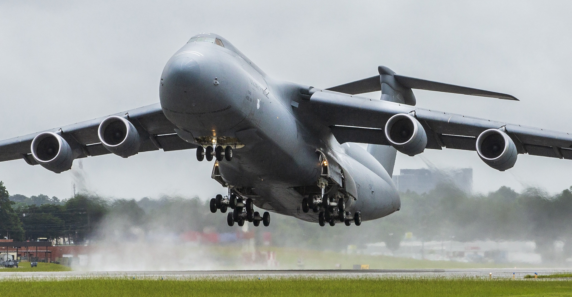 Lockheed Martin Aeronautics Company delivered the 52nd and final C-5M Super Galaxy strategic transport modernized under the U.S. Air Force&rsquo;s Reliability Enhancement and Re-engining Program.