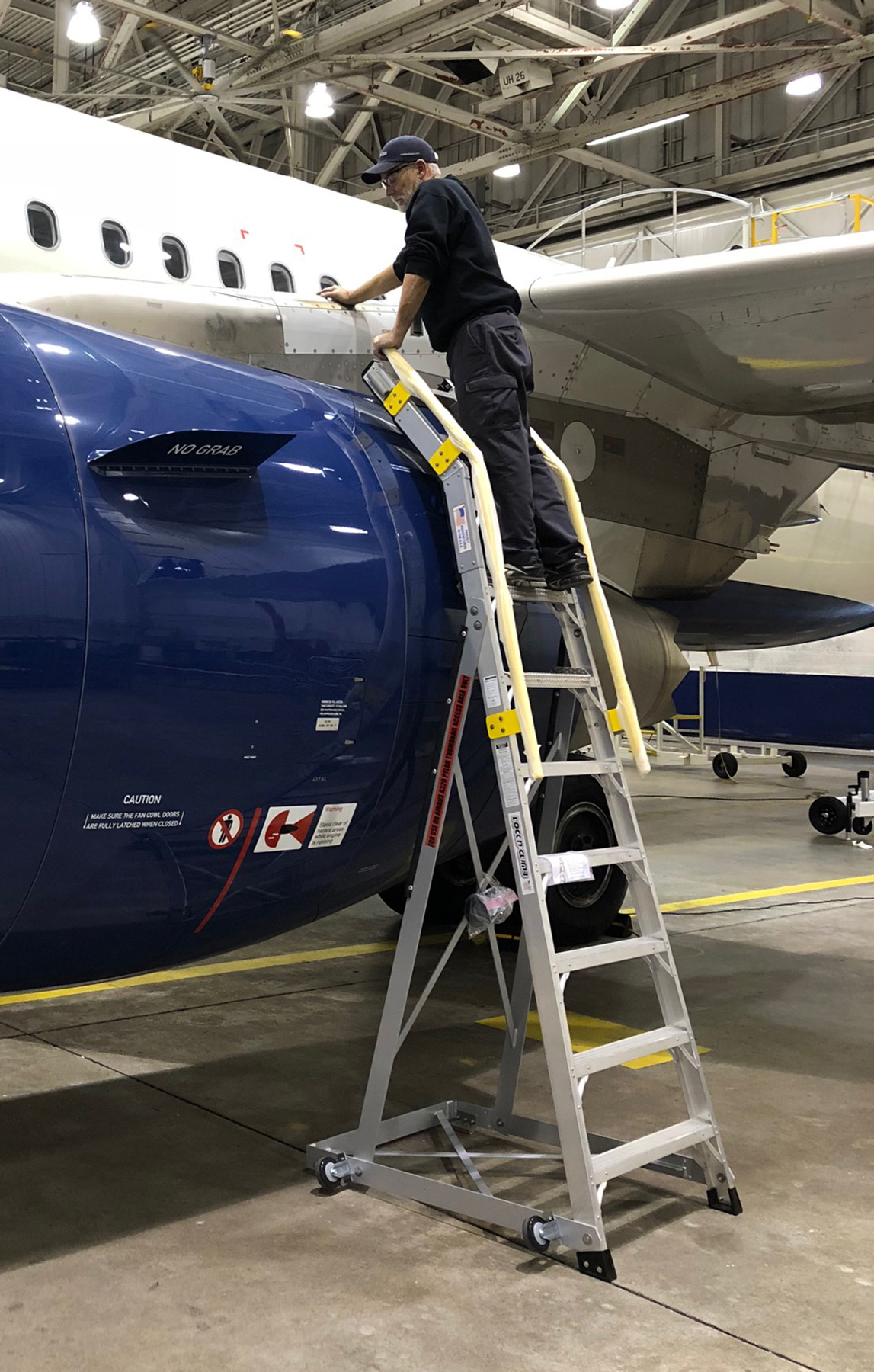 10COWLPYLON 5bd223d80b560