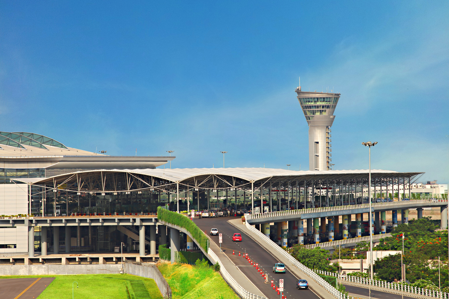 Hyderabad International Airport HYD India 5be1a48308480