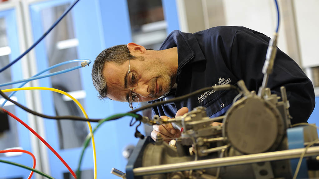 Afiklmem Air Senegal A330 Component