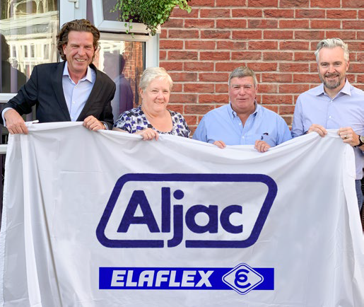 Elaflex (Stefan Kunter) and Aljac (Helen Smith, Dave Smith, Andy Walton) teaming up.