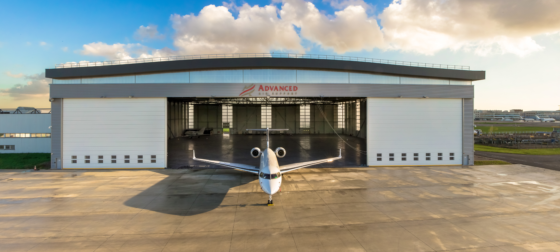 Hangar Lx Bis 5d67ed1d29c3e