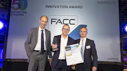 Klaus Richter, Chief Pocurement Officer (l.) and Frank Martin, SVP Aerostructure Procurement (r.) of Airbus presented the 'Airbus Innovation Award' to Robert Machtlinger, CEO of FACC (m.) during the Airbus Supplier Conference. Klaus Richter, Chief Pocurement Officer (l.) and Frank Martin, SVP Aerostructure Procurement (r.) of Airbus presented the 'Airbus Innovation Award' to Robert Machtlinger, CEO of FACC (m.) during the Airbus Supplier Conference.