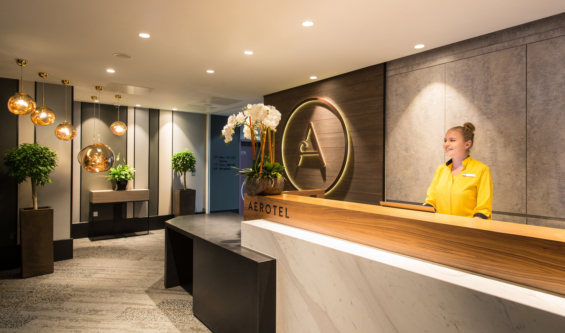 Aerotel London Heathrow Reception (1) (1)