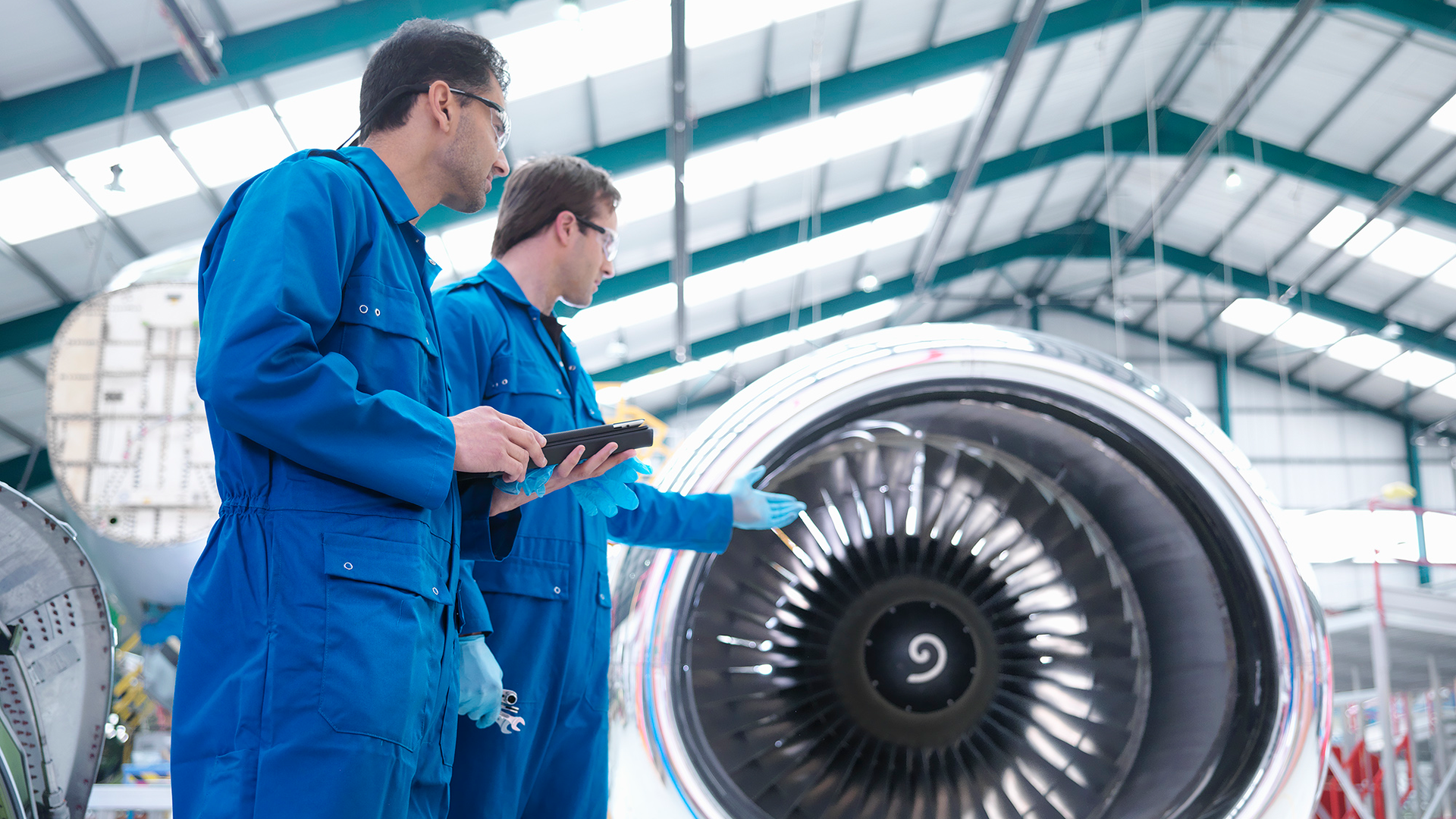 Klmuk Engineering Airframe Base Maintenance 5dc0395898934