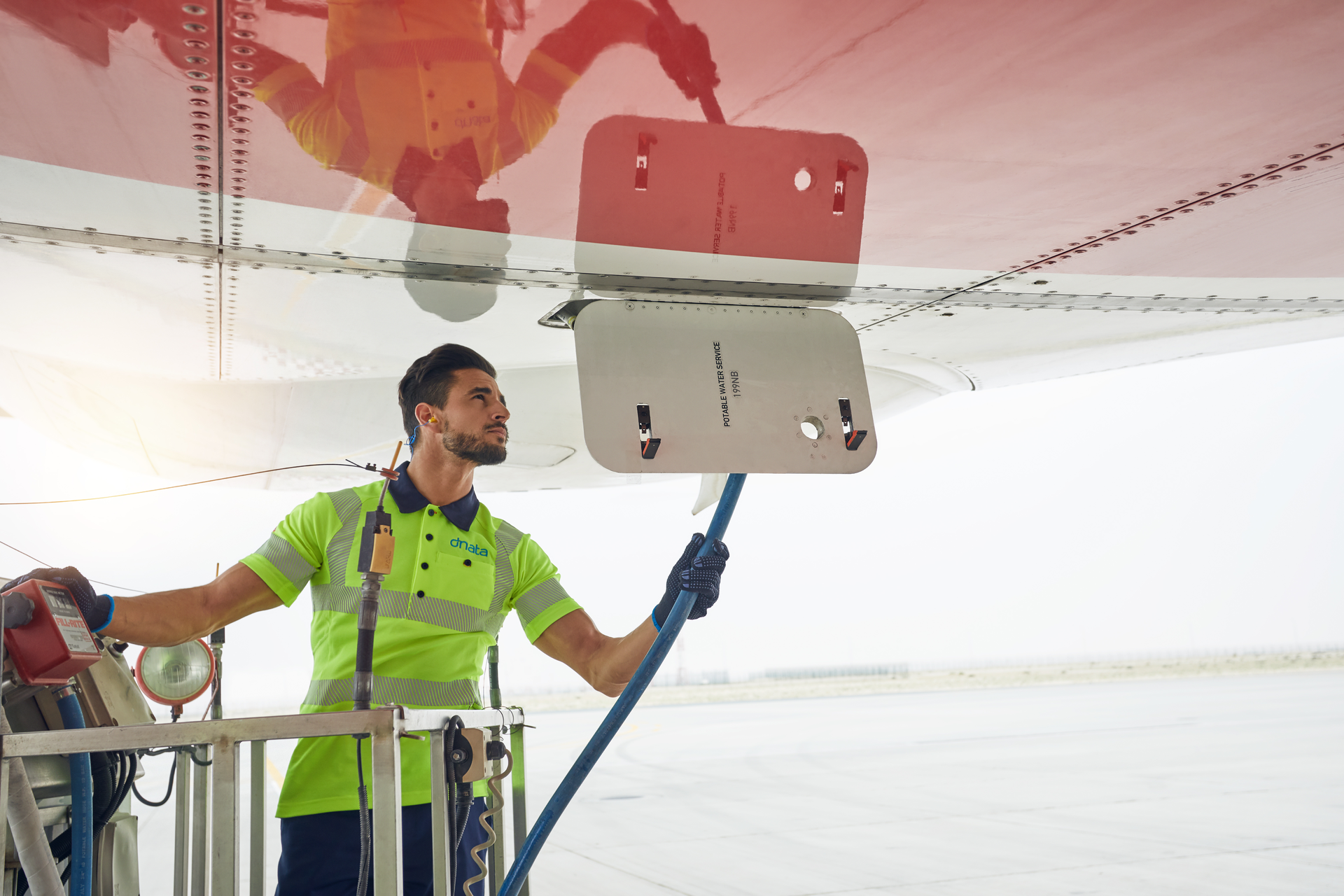 Dnataemploysover3800dedicatedstaffintheusa 432314 5dc03546298ac