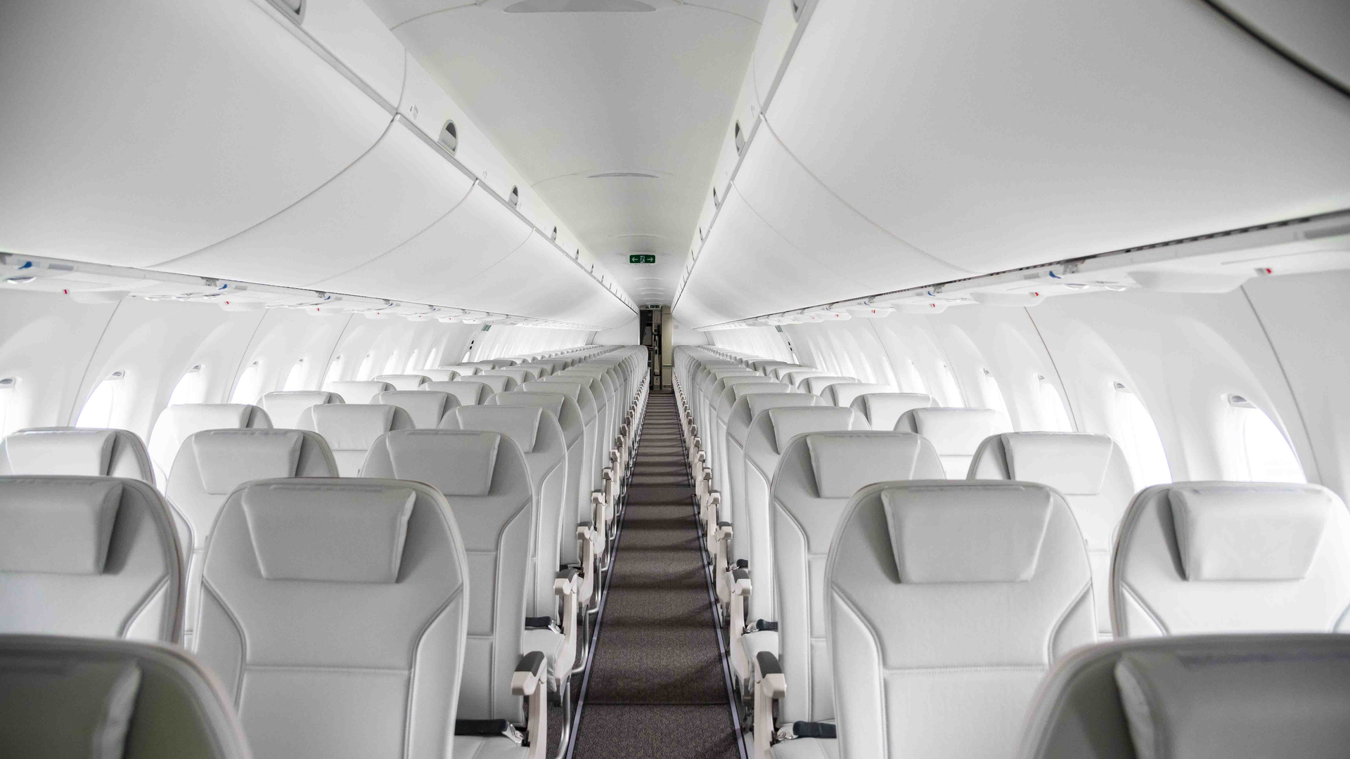 A220 Air Baltic Cabin 5de548ee3c77e