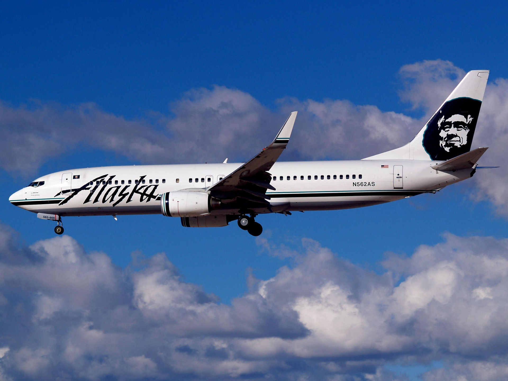 Alaska Airlines Boeing 737 890 N562 As 5e0a0d59012d7