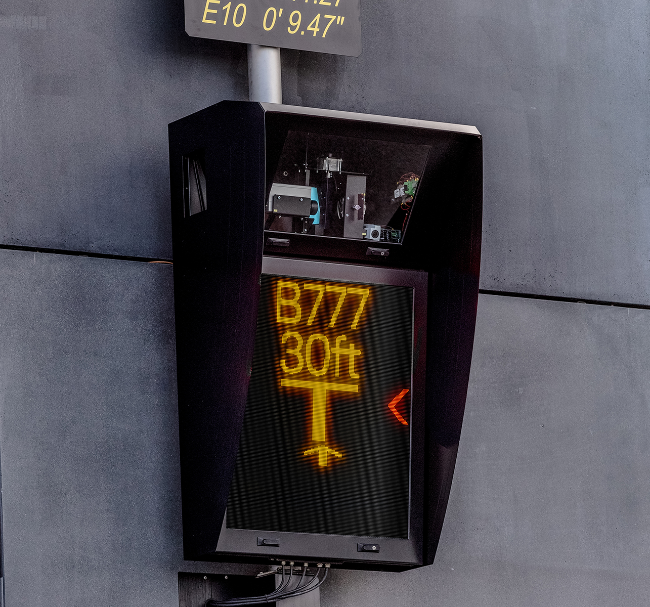 Adb Safegate Safedock A Vdgs 5f637f29aeea2