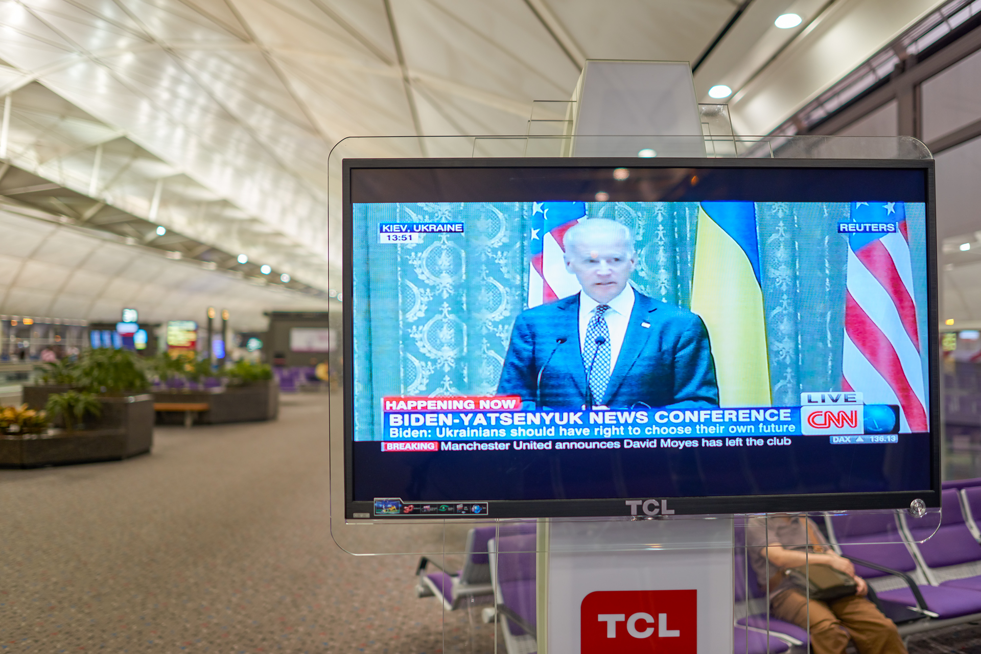 CNN programming on a television screen in Hong Kong International Airport, April 22, 2014. CNN is shutting down its Airport Network.