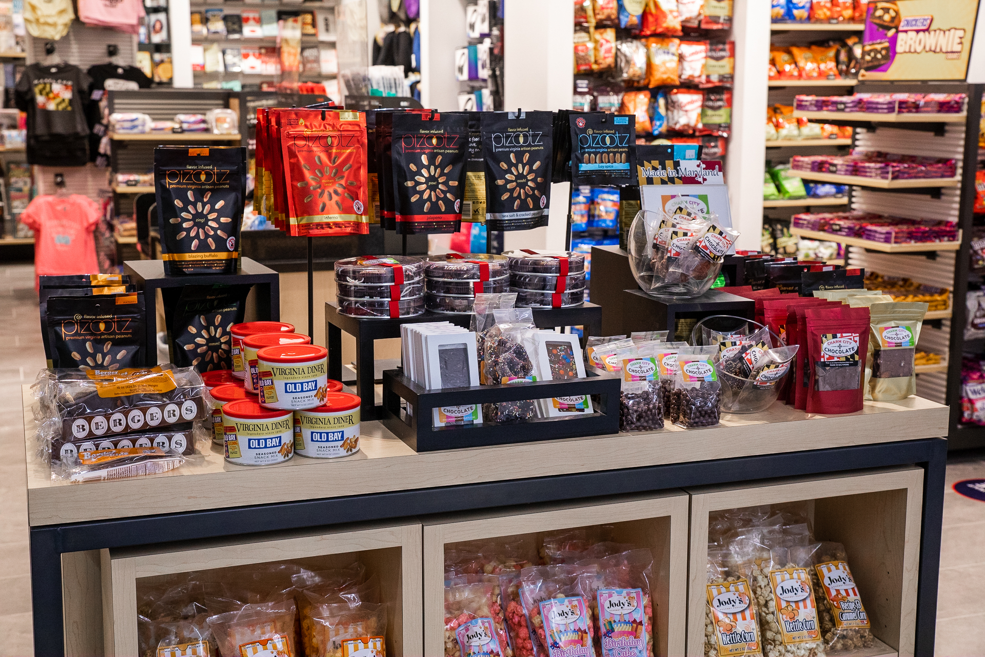 District Market Local Table 609ed73c57eb3