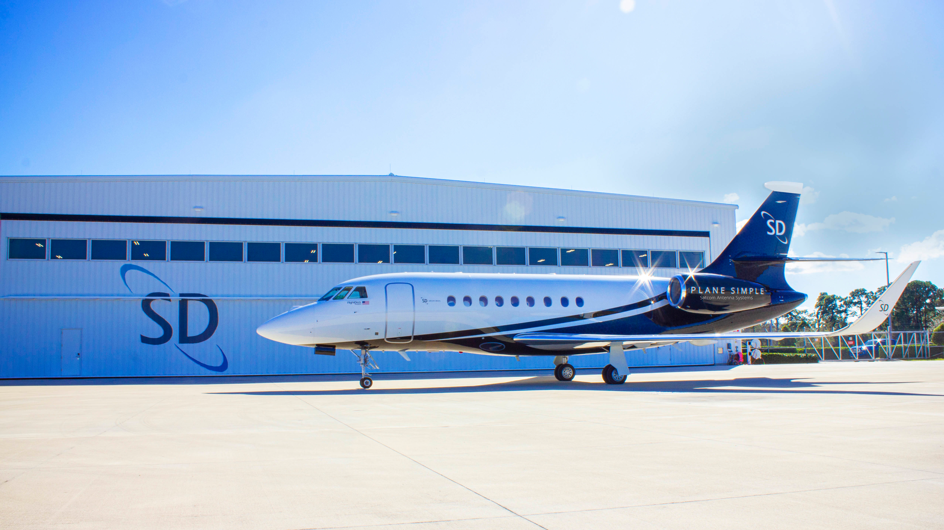 Plane Simple Tail Mount Antenna Being Installed On Sd Falcon 2000 Lx 60d22edc1c071