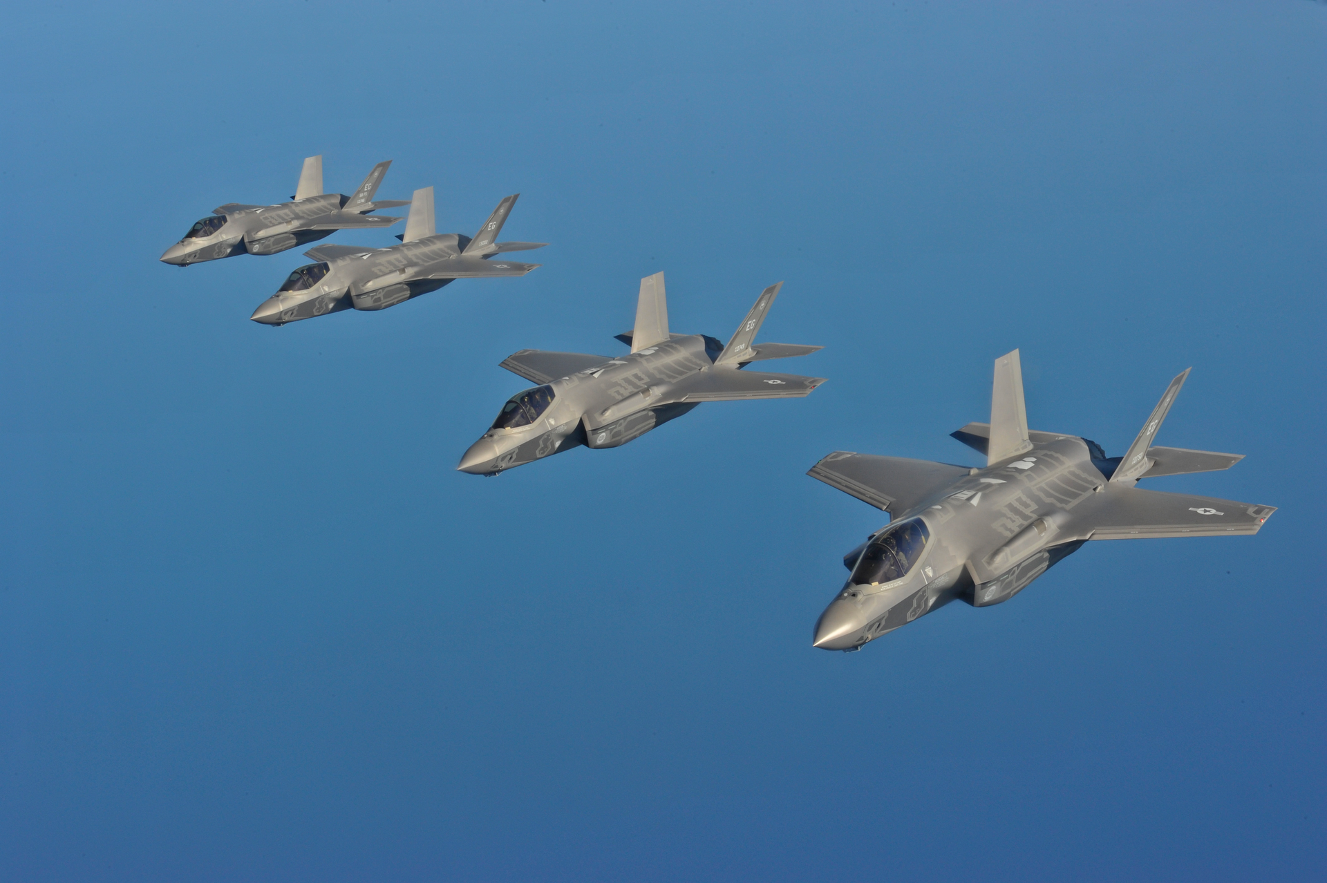 F 35 A Flight 60f6f207e03f7