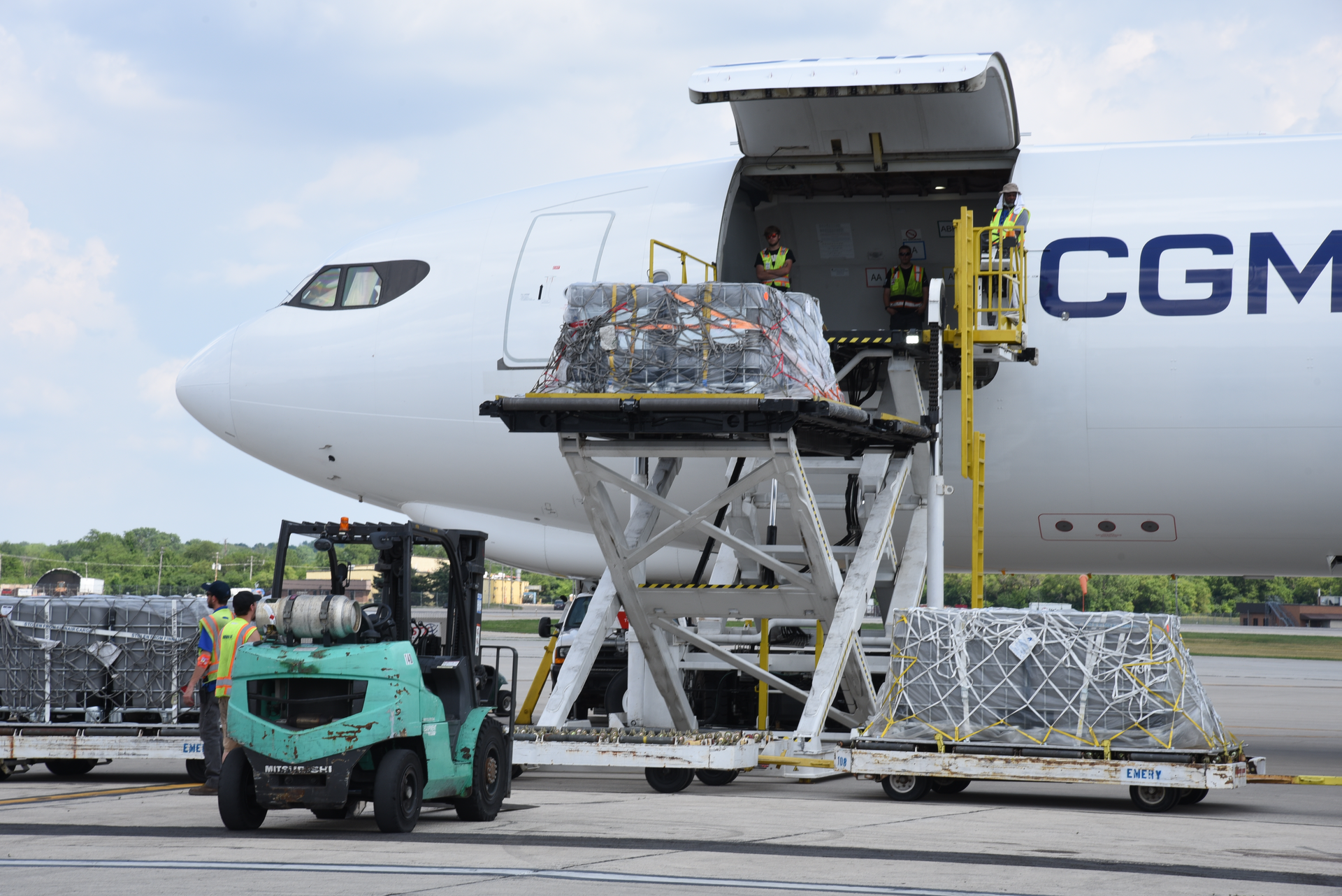 RFD&rsquo;s wait time is lower for both airplanes and trucks, keeping cargo moving into the hands of businesses and consumers far more quickly.