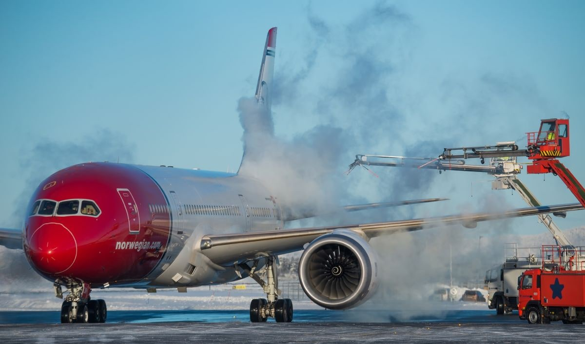 4 Interesting Facts You May Not Have Known About Aircraft De Icing (2)