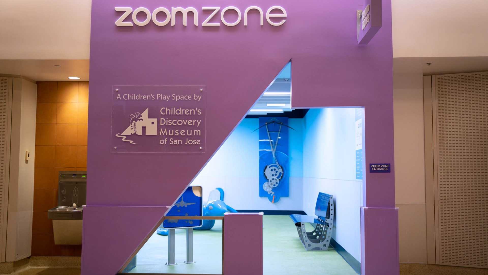 As travelers return to Mineta San Jos&eacute; International Airport, families with young children can now safely get their pre-flight jitters out thanks to a new play space created by Children&rsquo;s Discovery Museum of San Jose.