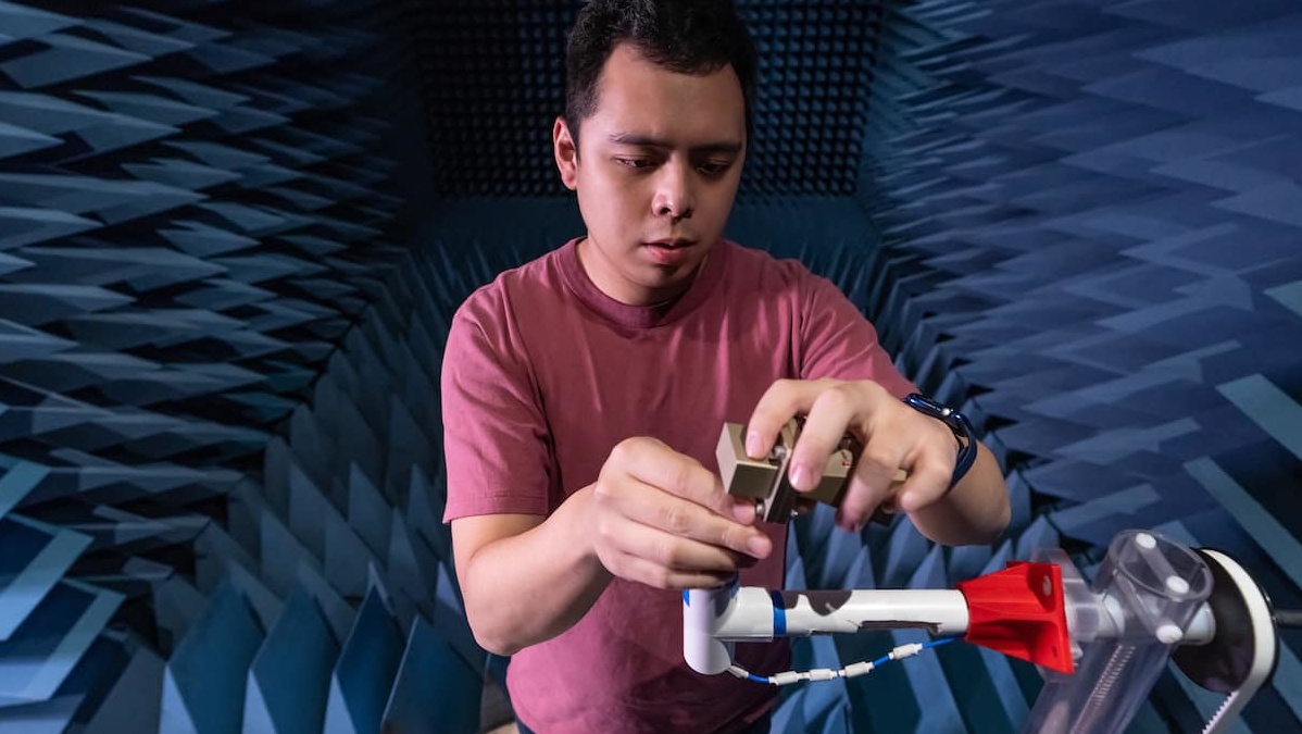 Seng Loong &ldquo;Hanson&rdquo; Yu, a Ph.D. candidate in Electrical Engineering and Computer Science at Embry-Riddle Aeronautical University, works in the WiDE Lab on Sensatek projects. He has designed antennas that can withstand the environments of turbine engines, which have temperatures of up to 1700 degrees Celsius.