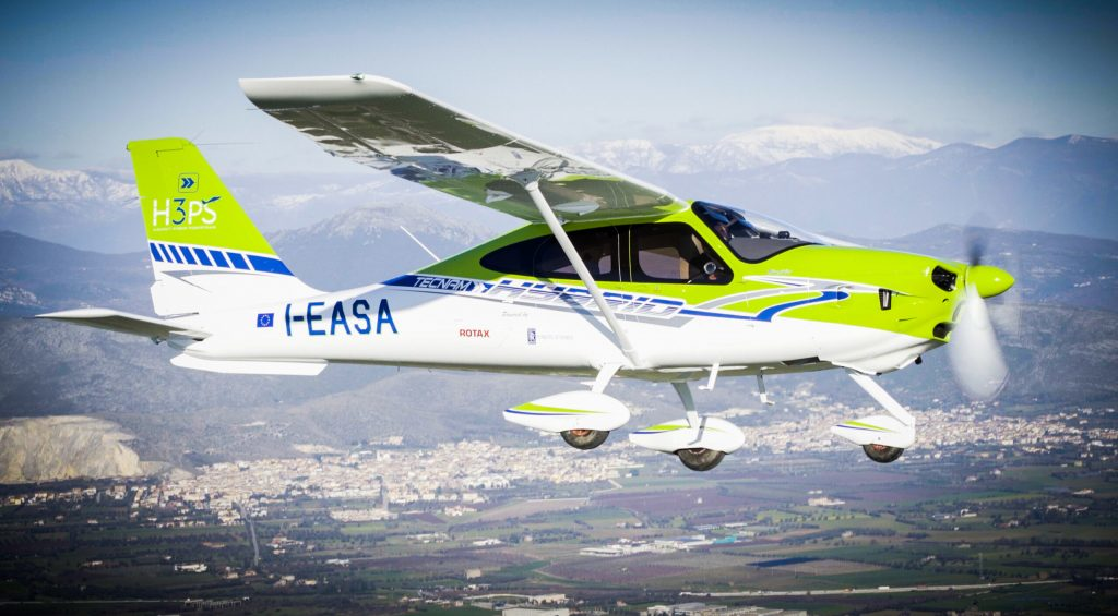 First flight of Hybrid Tecnam P2010 H3PS