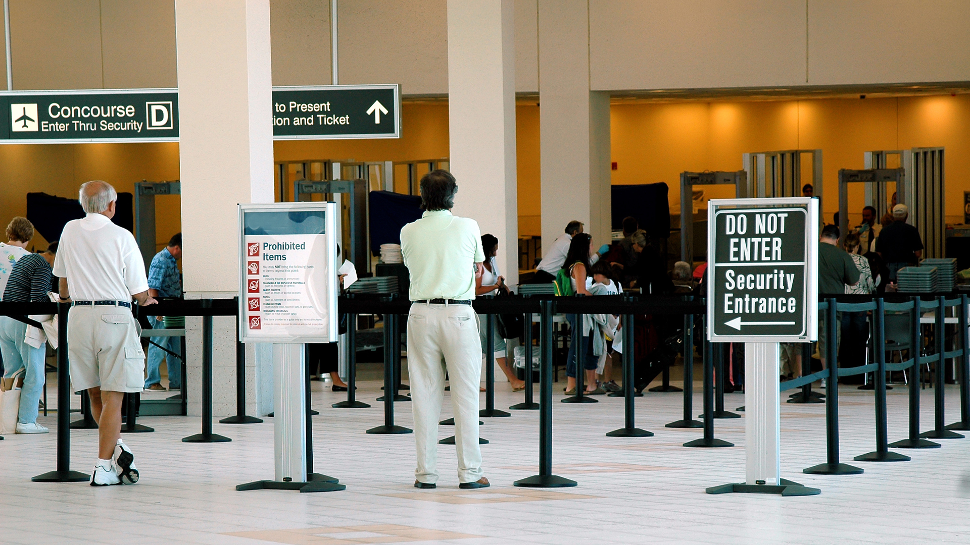 The U.S. Transportation Security Administration has installed a new state-of-the-art CT scanner at the main checkpoint at Pittsburgh International Airport that gives officers three-dimensional views of the contents in carry-ons.